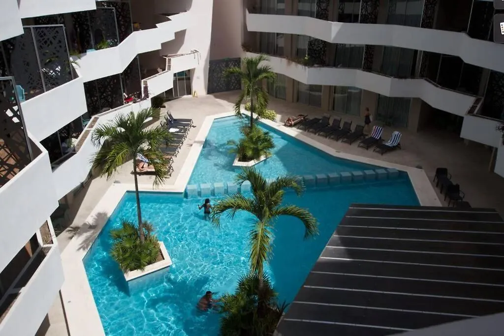 Luxury Condo 1Br Kitchen Ac Gym Pool Cine 100Mb Playa del Carmen 0*,  Mexico